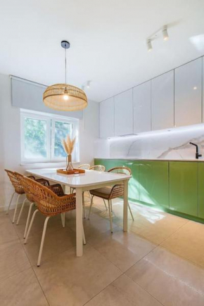 Modern apartment with a terrace near Omiš